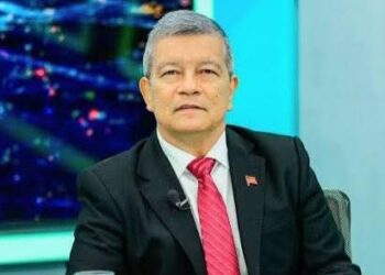 “Aunque sin alcaldes ni diputados, el FMLN sigue vivo”, asegura Chino Flores