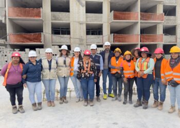 Empleo femenino en construcción crece un 9 % en proyectos de gran magnitud