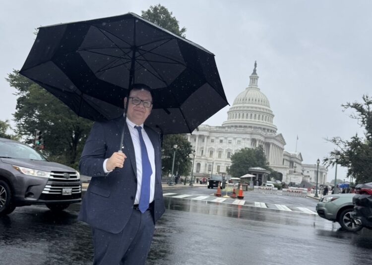 Tras revocación de visa, diputado Christian Guevara celebra en Washington éxito de políticas contra pandillas