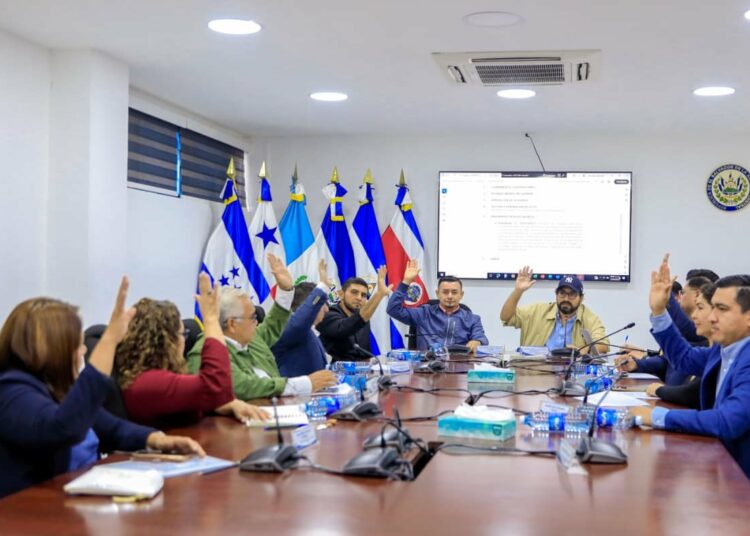 Aprueban reforma que permitirá a familias de La Concordia obtener escrituras de sus tierras tras 40 años de ocupación