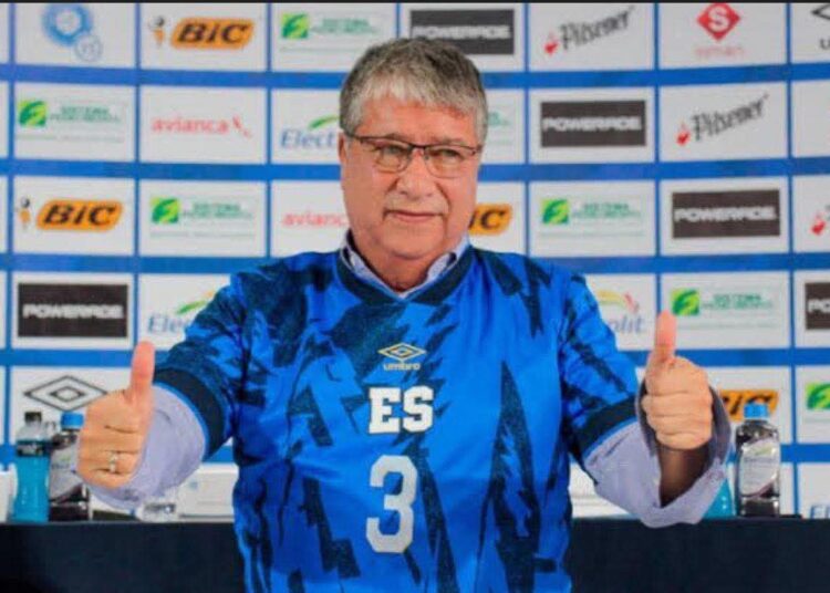 «Bolillo» Gómez responde a periodista guatemalteco tras polémica pregunta sobre el partido