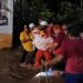 Familias son evacuadas en San Francisco Gotera tras inundaciones por desbordamiento del río