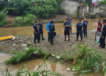 Policía en Honduras muere heroicamente al salvar a un niño de ser arrastrado por un riachuelo