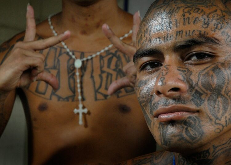 E.UU. designa a Barrio 18 como organización terrorista extranjera para desmantelar su red
