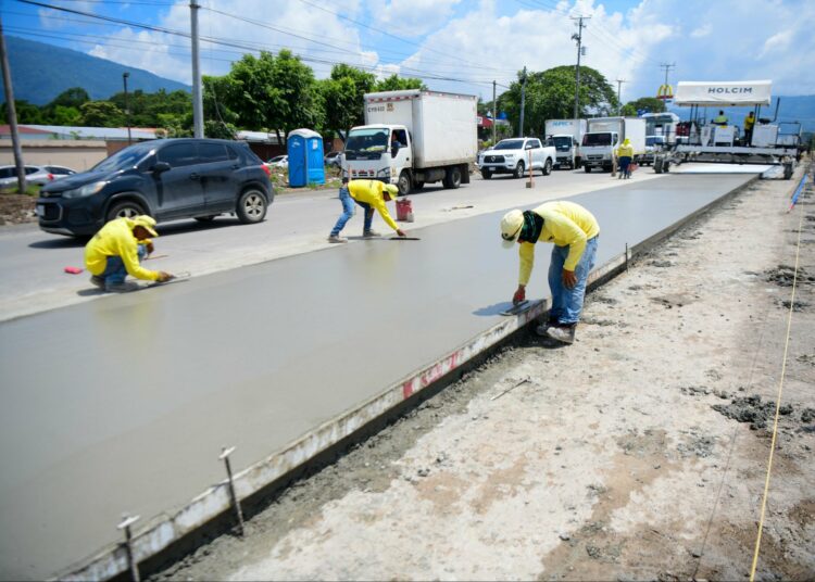 Carretera los Chorros se transforma: pavimentación con concreto hidráulico eleva seguridad vial