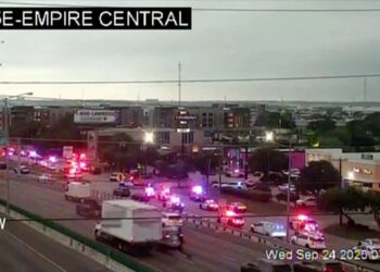 Tiroteo en sede de ICE deja un muerto y varios heridos; FBI investiga un posible motivo ideológico