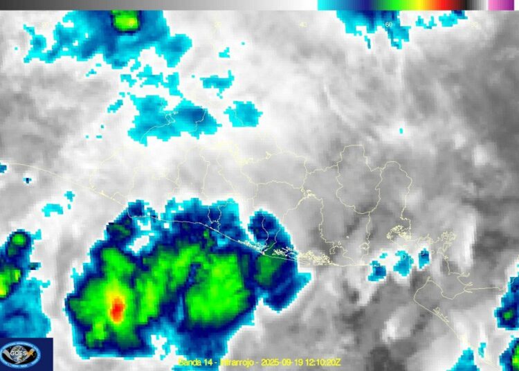 Lluvias atemporaladas afectan la zona central de El Salvador