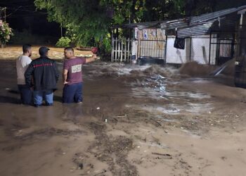 Lluvias provocan desbordamiento del río San Francisco
