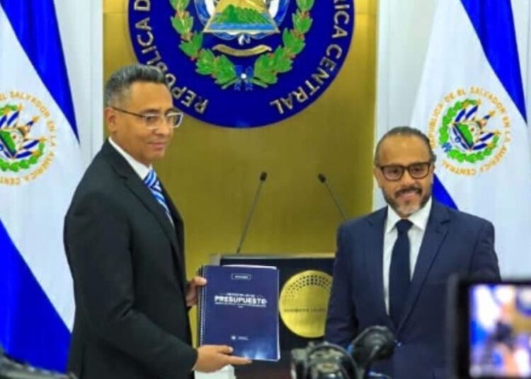 Ministro de hacienda presenta proyecto de Presupuesto General 2026