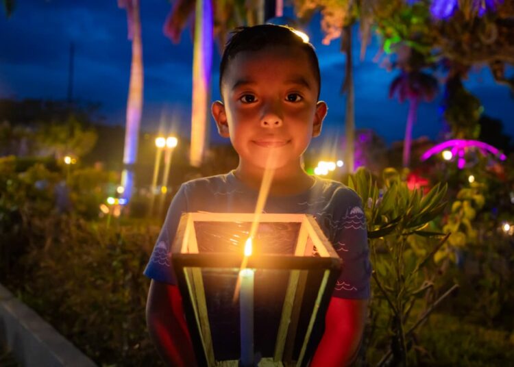 Festival de los Farolitos continúa este día