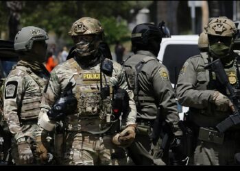 Corte suprema de EEUU da “luz verde” para redadas migratorias en Los Angeles