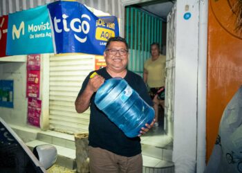Distribución de agua potable en lugares afectados falla continúa