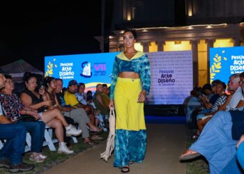 Pasarela del Festival del Añil celebra la identidad salvadoreña con arte y diseño
