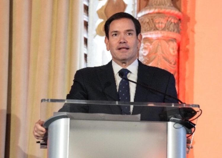 Ejército de Estados Unidos realiza ataque contra embarcación con drogas en el Caribe sur