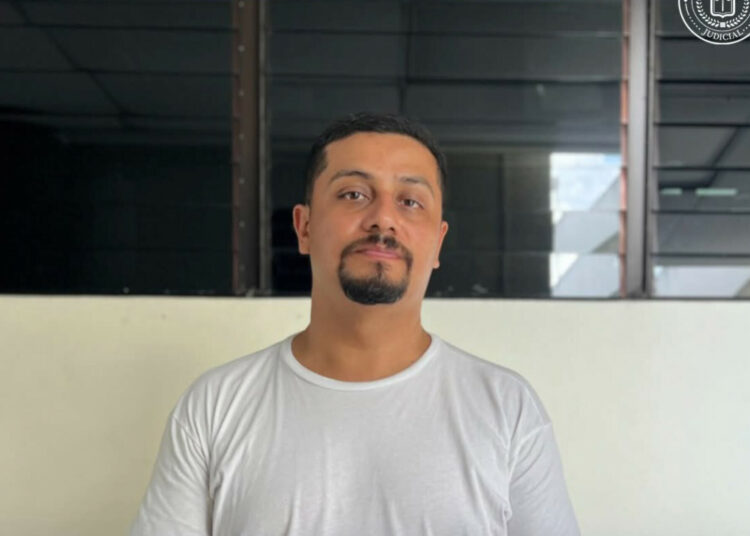 Cinco personas enfrentan proceso por venta de inmuebles con escrituras falsas en San Salvador