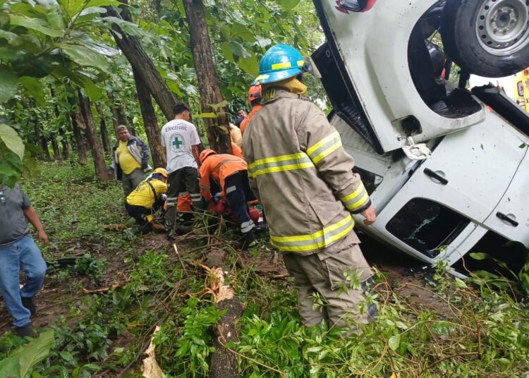 Fatal accidente en Santa Ana deja a motorista fallecido y un lesionado