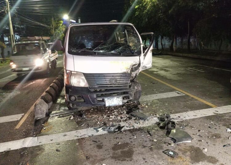 Choque en la Juan Pablo II genera tráfico, pero no dejó personas lesionadas