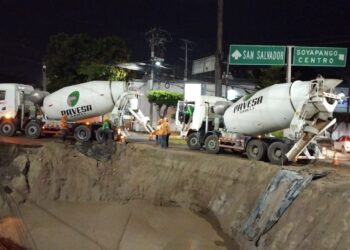 Fovial detecta conexiones ilegales durante obras de mitigación de cárcava en el bulevar del Ejército