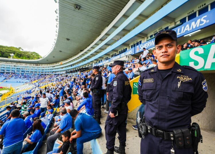 Implementan dispositivo de seguridad para garantizar orden en el partido de La Selecta