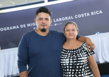 Salvadoreños viajan a Costa Rica en primer contingente del Programa de Migración Laboral