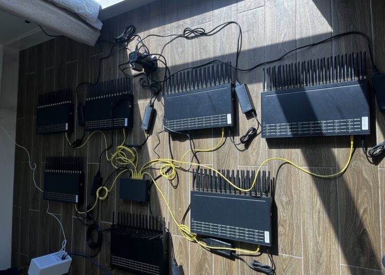 Servicio Secreto desactiva red de dispositivos SIM que ponía en riesgo las telecomunicaciones en Nueva York