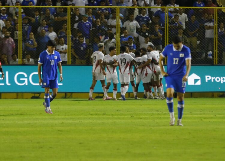 Surinam derrota a El Salvador y avanza a la siguiente fase de las eliminatorias