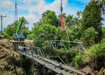 Gobierno avanza en la remoción de tubería dañada para restablecer servicio de agua en el AMSS