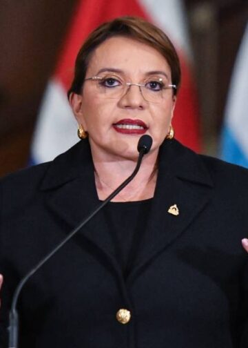 Mientras sus vecinos enfrentan crisis políticas, El Salvador mantiene estabilidad y seguridad