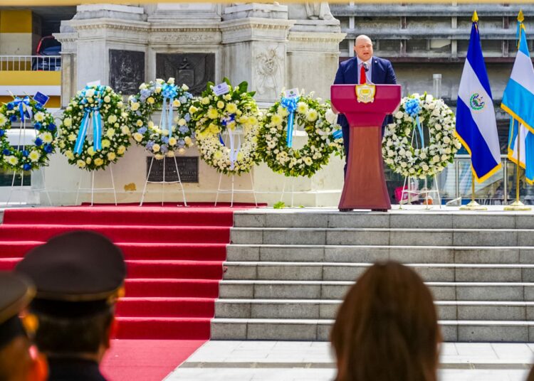 San Salvador rinde homenaje al General Francisco Morazán en su 233º natalicio