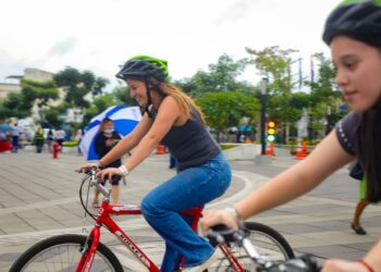 Turismo, arte y tradición llenan de vida el Centro Histórico de San Salvador