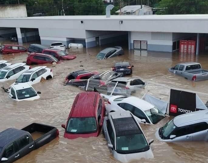 Gobierno mexicano intensifica labores de rescate y asistencia tras devastadoras lluvias en cuatro estados