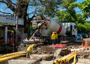 Avanza la modernización urbana con cableado subterráneo en el Puerto de La Libertad