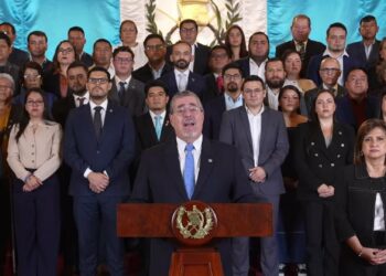 Arévalo llama a la Corte Suprema a actuar y reafirma defensa del voto de 2023