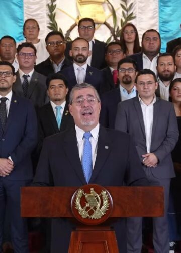 Arévalo llama a la Corte Suprema a actuar y reafirma defensa del voto de 2023