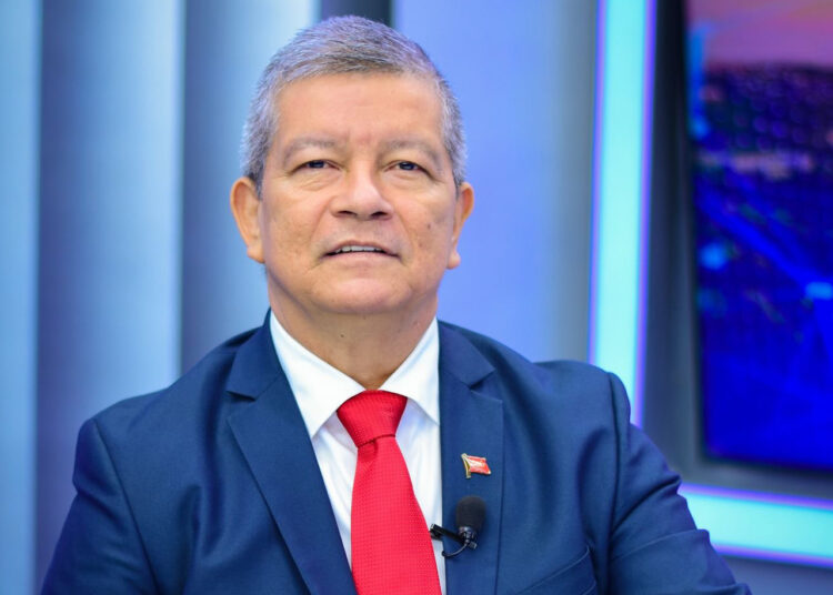 FMLN desvincula condenas de exfuncionarios: «Son casos individuales, no del partido», asegura Manuel «El Chino» Flores