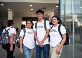 20,000 estudiantes podrán continuar sus estudios con becas en El Salvador