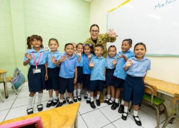 MINEDUCYT prohíbe lenguaje inclusivo en escuelas públicas