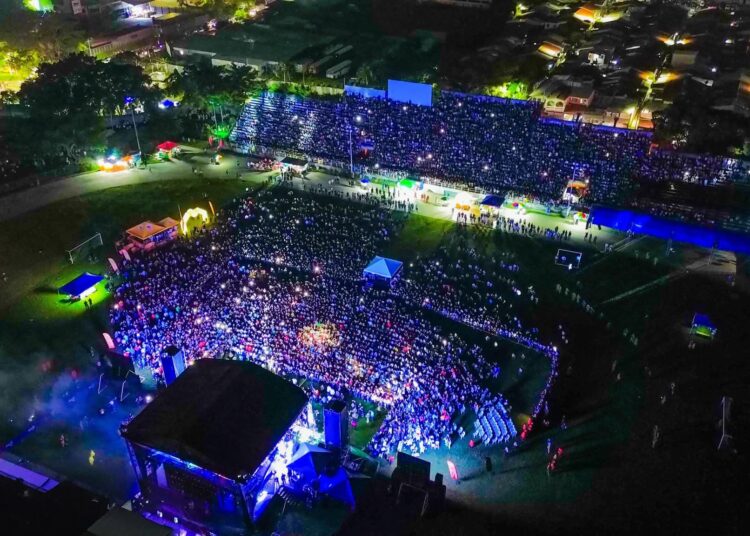 Los Kumbia Kings hicieron bailar a Soyapango en fiestas patronales