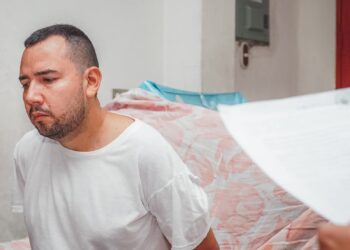 Cae red de estafadores virtuales que usaba Facebook y WhatsApp para lavar dinero y ofrecer falsos empleos