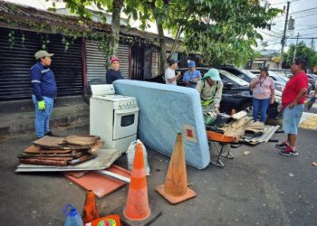 Alcaldía impulsa recolección de desechos voluminosos para prevenir inundaciones