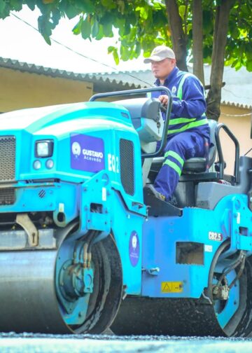 Alcaldía de Santa Ana Centro entrega nuevas calles en Colonia La Contexa
