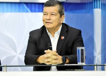 «Muchos llegaron al FMLN sólo por interés:, admite Secretario General del FMLN