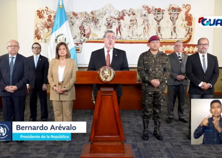 Guatemala construirá cárcel de máxima seguridad inspirada en el modelo CECOT de El Salvador