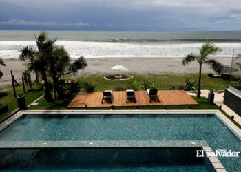 Cardedeu invierte $10 millones en un innovador hotel en Playa Cangrejera