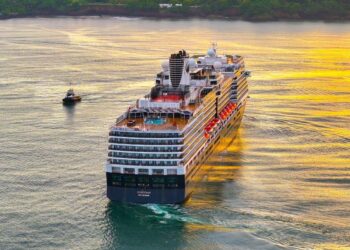 El Salvador consolida su auge turístico con la llegada del crucero Eurodam
