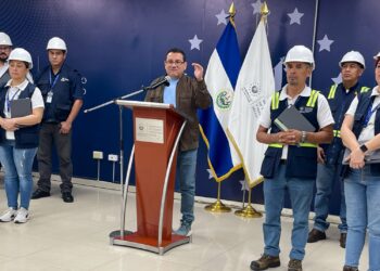 Ministro de Trabajo aclara: «Pago anticipado del aguinaldo es voluntario, no obligatorio»