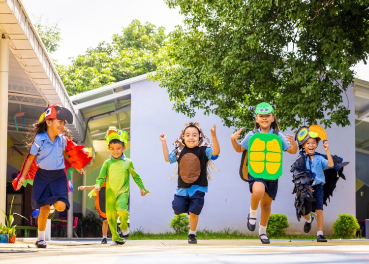 Primera Dama Gabriela de Bukele resalta el valor del juego en las actividades en el Mes de la Niñez