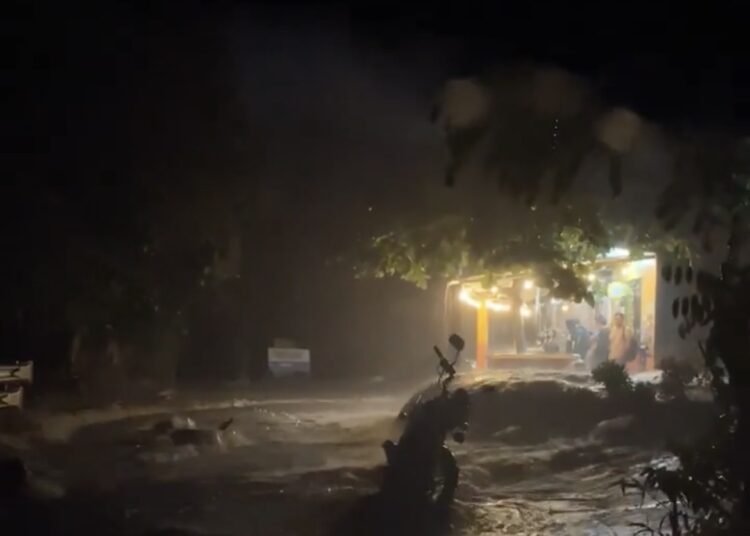 Evacuan familias en Guazapa tras intensas lluvias