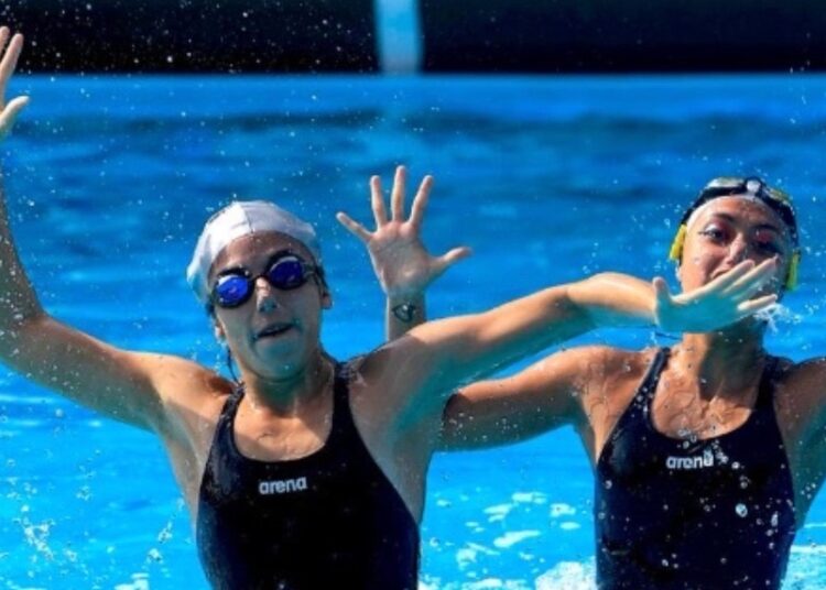 Grecia Mendoza y Cesia Castañeda conquistan el oro en natación artística en Guatemala 2025