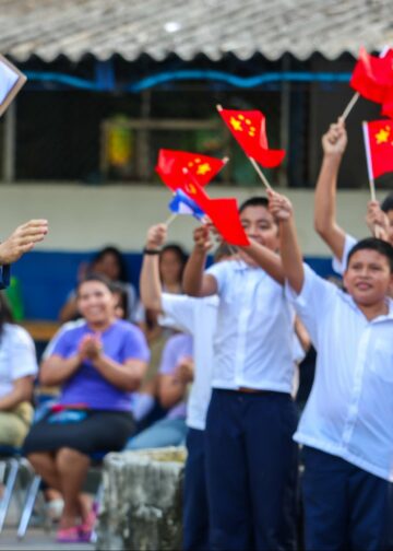 El embajador de China visita Joya Grande
